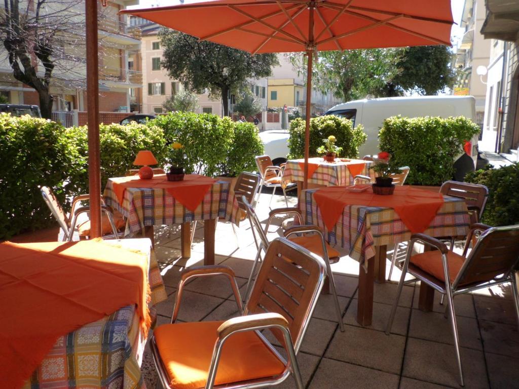 Hotel Paolina Viareggio Exterior photo